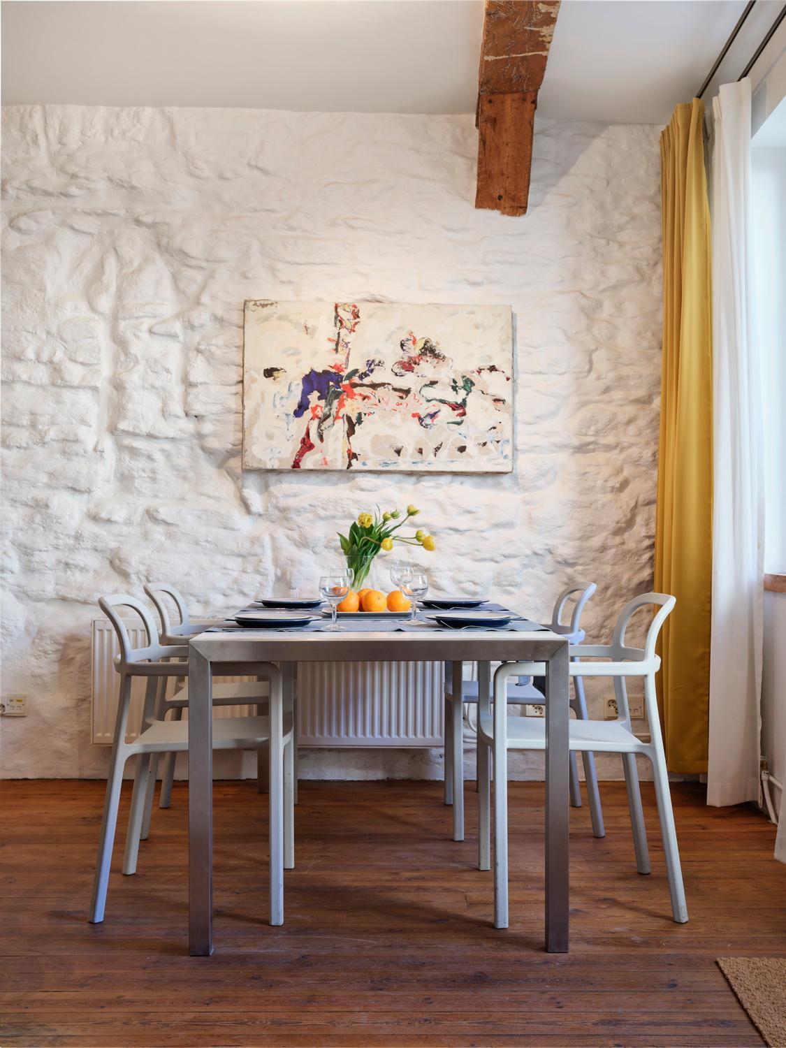 Historic Apartment With Private Garden In Old Town Tallinn Eksteriør billede