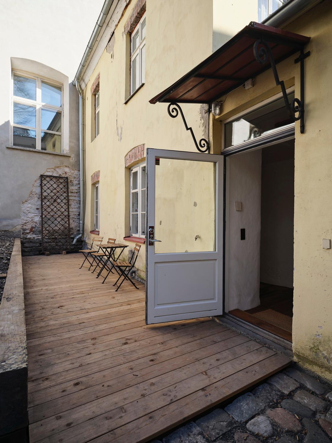 Historic Apartment With Private Garden In Old Town Tallinn Eksteriør billede