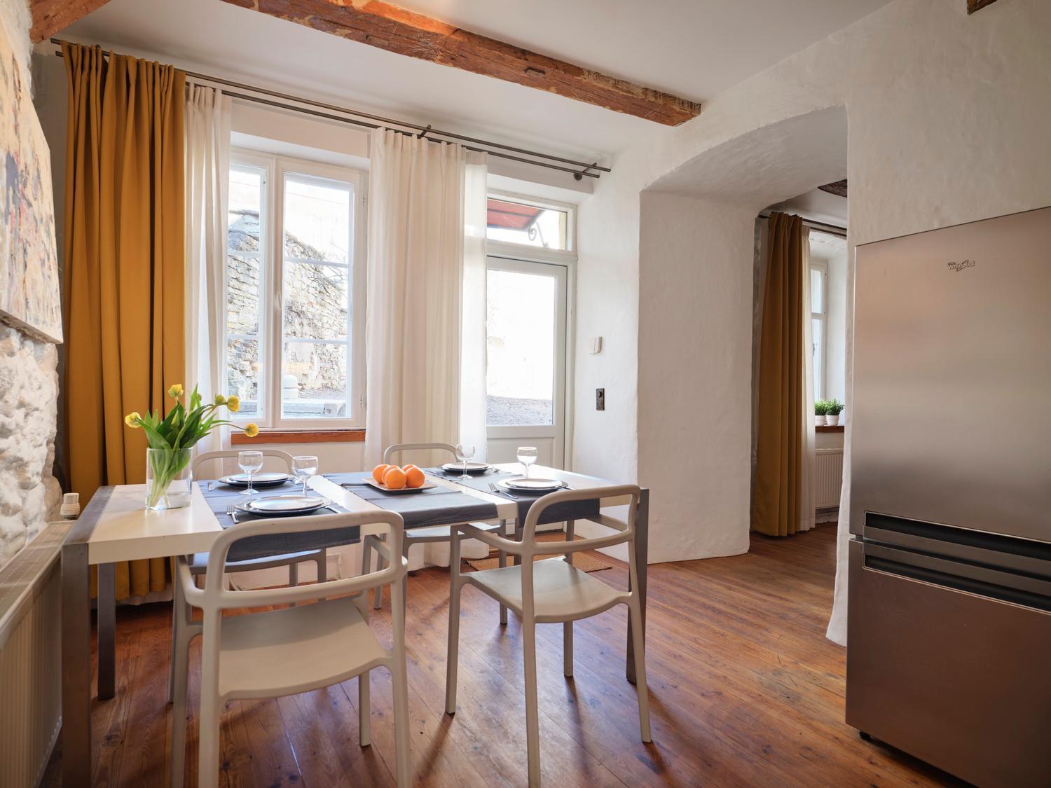 Historic Apartment With Private Garden In Old Town Tallinn Eksteriør billede